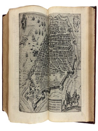 Novus ad Hispaniae et Hungariae reges termaximos. De Leone Belgico, eiusque topographica atque historica descriptione liber: quinque partibus gubernatorum Philippi regis Hispaniarum ordine, distinctus; insuper & elegantissimi illius artificis Francisci Hogenbergii bis centum & VIII figuris ornatus; rerumque in Belgio maxime gestarum, inde ab anno Christi M.D.LIX. usque ad annum M.D.LXXXVII. perpetua narratione continuatus